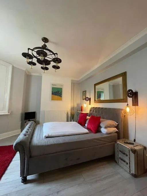 The Vault - Cosy Apartment In Central Hove / Brighton