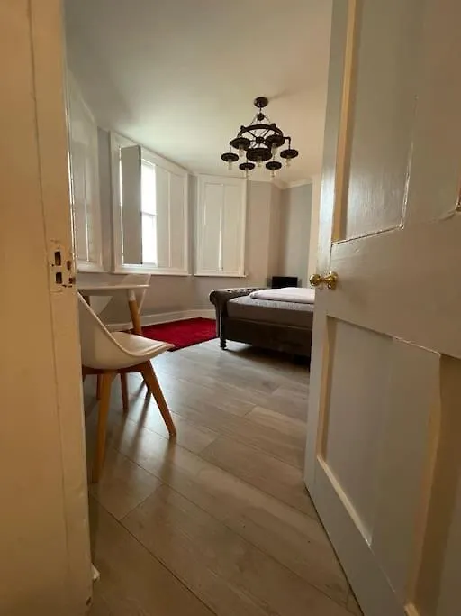 The Vault - Cosy Apartment In Central Hove / Brighton